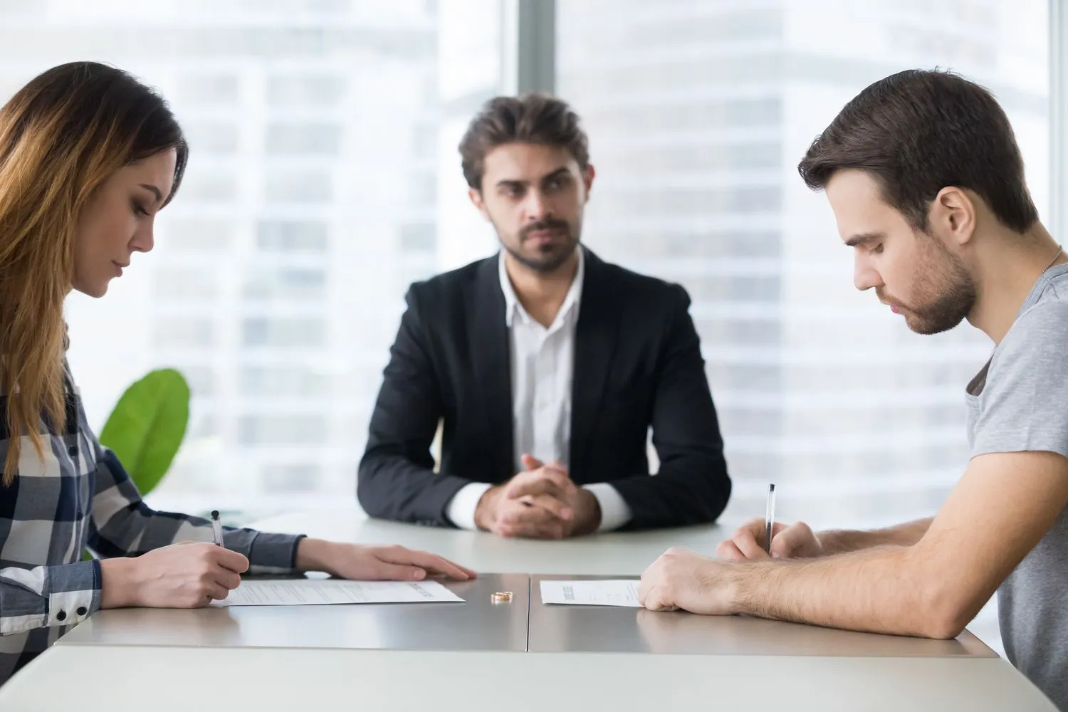 How EH Mediation Guides Couples Toward Fair and Balanced Outcomes Sandhurst